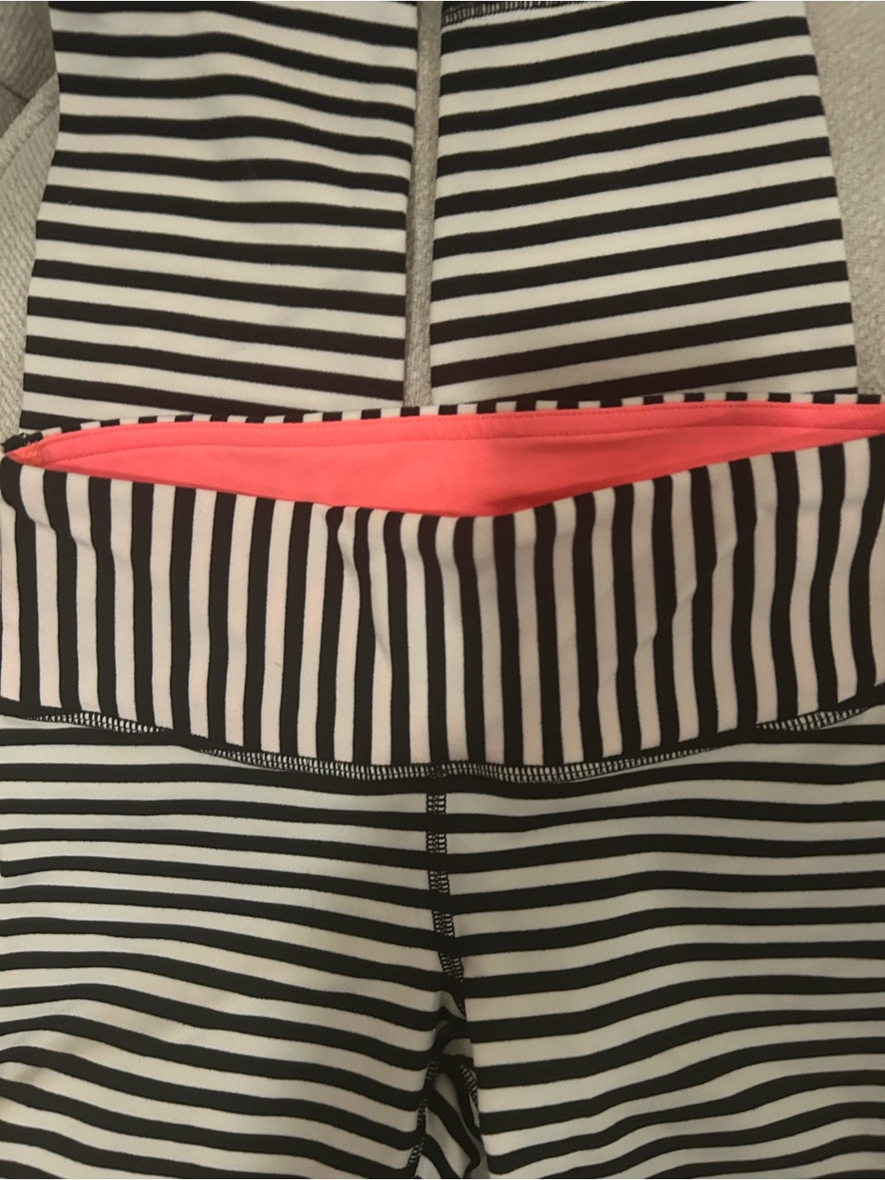 Lululemon B&W Striped Leggings (Wonder Under) w/Coral contrast